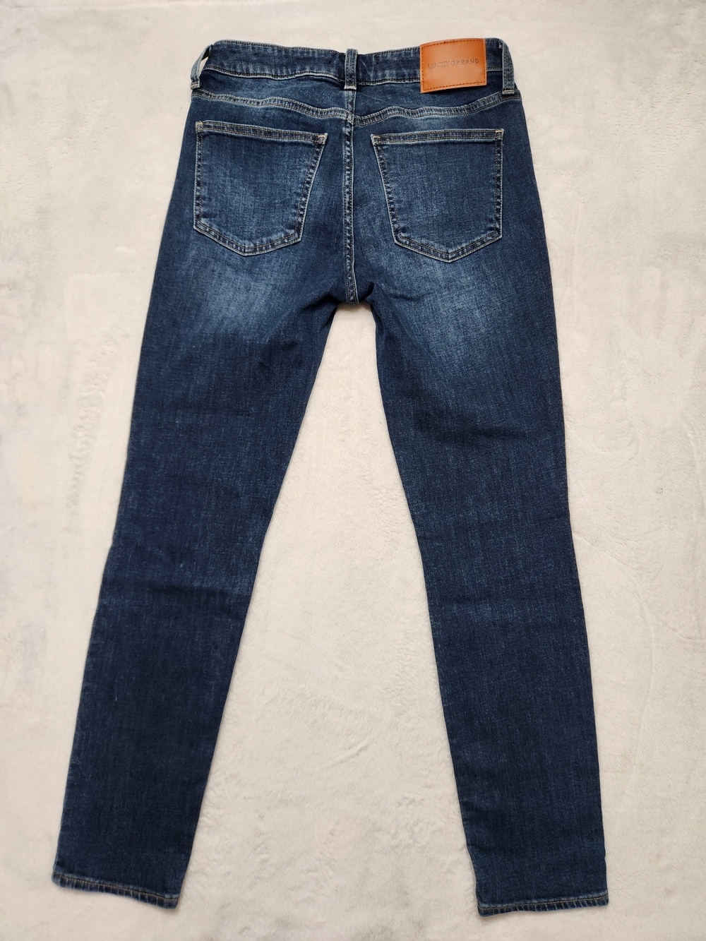 Lucky Brand Hayden Skinny Jeans in a women's size 6/28